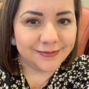 Meet your Posher, Nelva